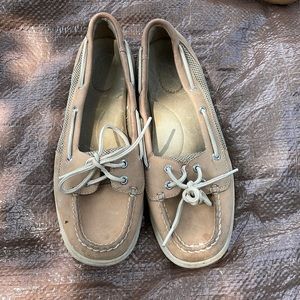 Sperry size 9 sliders